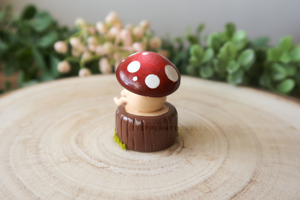 Reading Mushroom Log (Red) - Miniature Clay Desk Buddy
