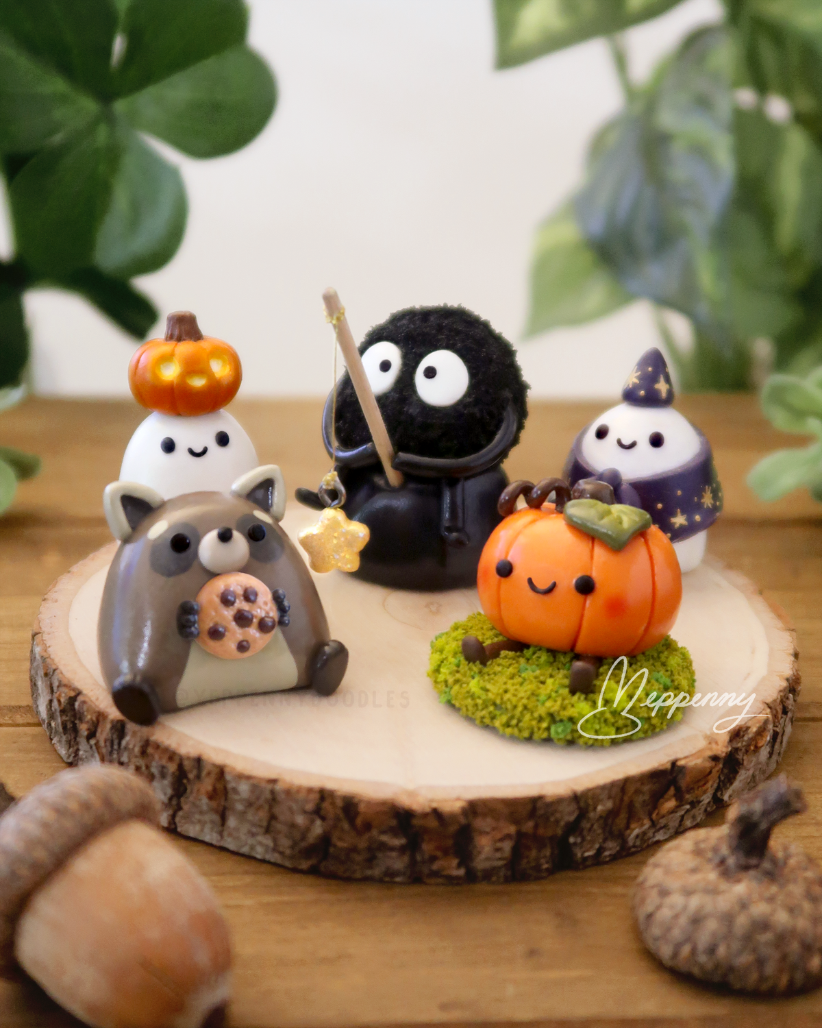 Cookie Raccoon - Miniature Clay Desk Buddy